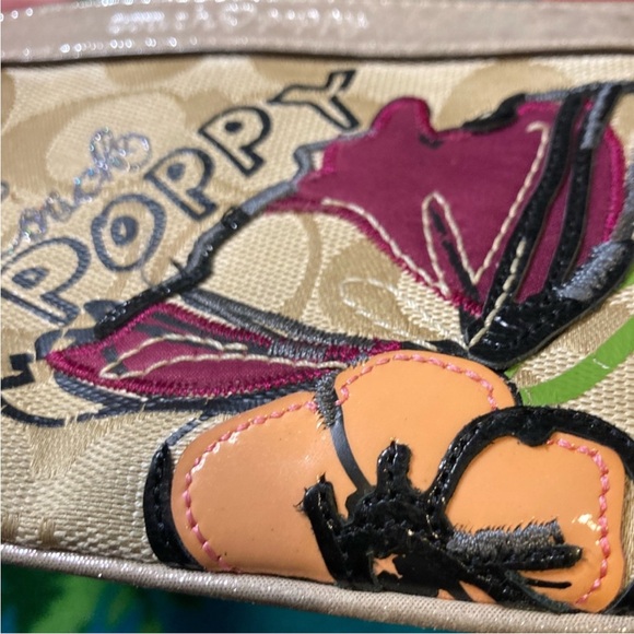 🦋 COACH Poppy Butterfly Wristlet - Cream & Metallic Satin Trim | RARE - Picture 6 of 11